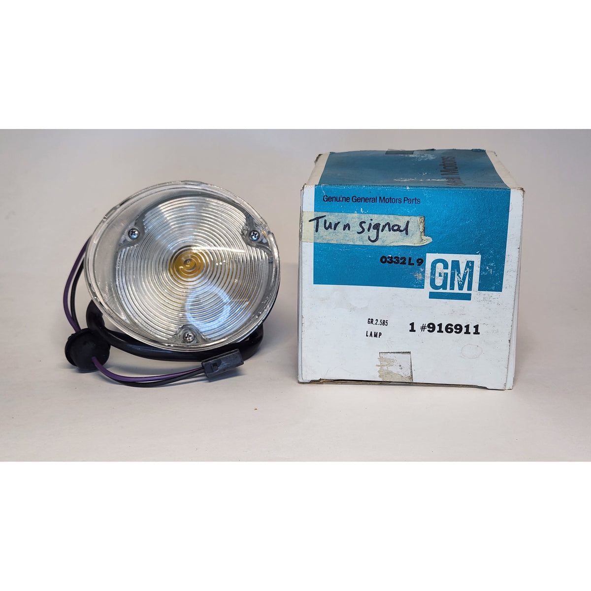 NOS GM 1969 Chevrolet Camaro Front Parking Lamp Assembly – Part #916911